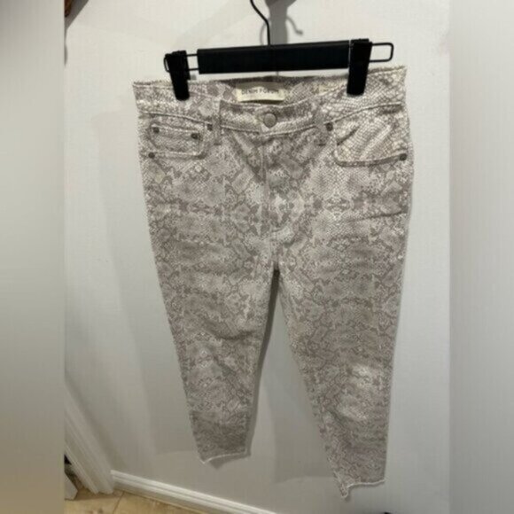 NWOT-Denim Forum Lola High Rise Skinny Crop Snake PrintJeans - Picture 5 of 10